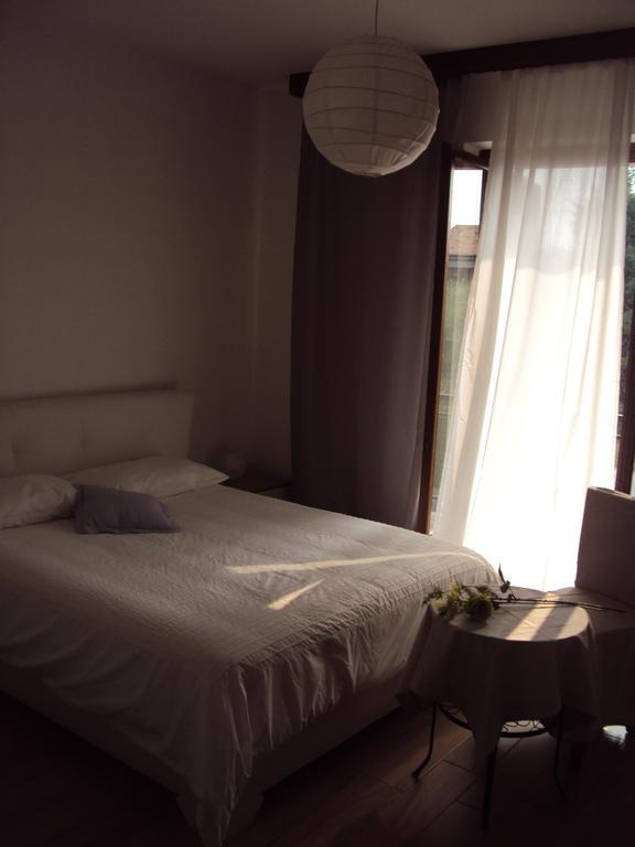 B&B Rosa Del Garda Lazise Pokoj fotografie