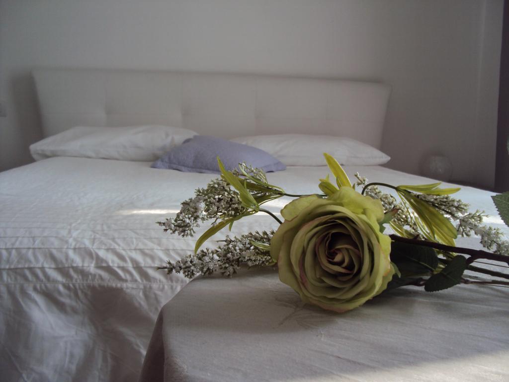 B&B Rosa Del Garda Lazise Pokoj fotografie